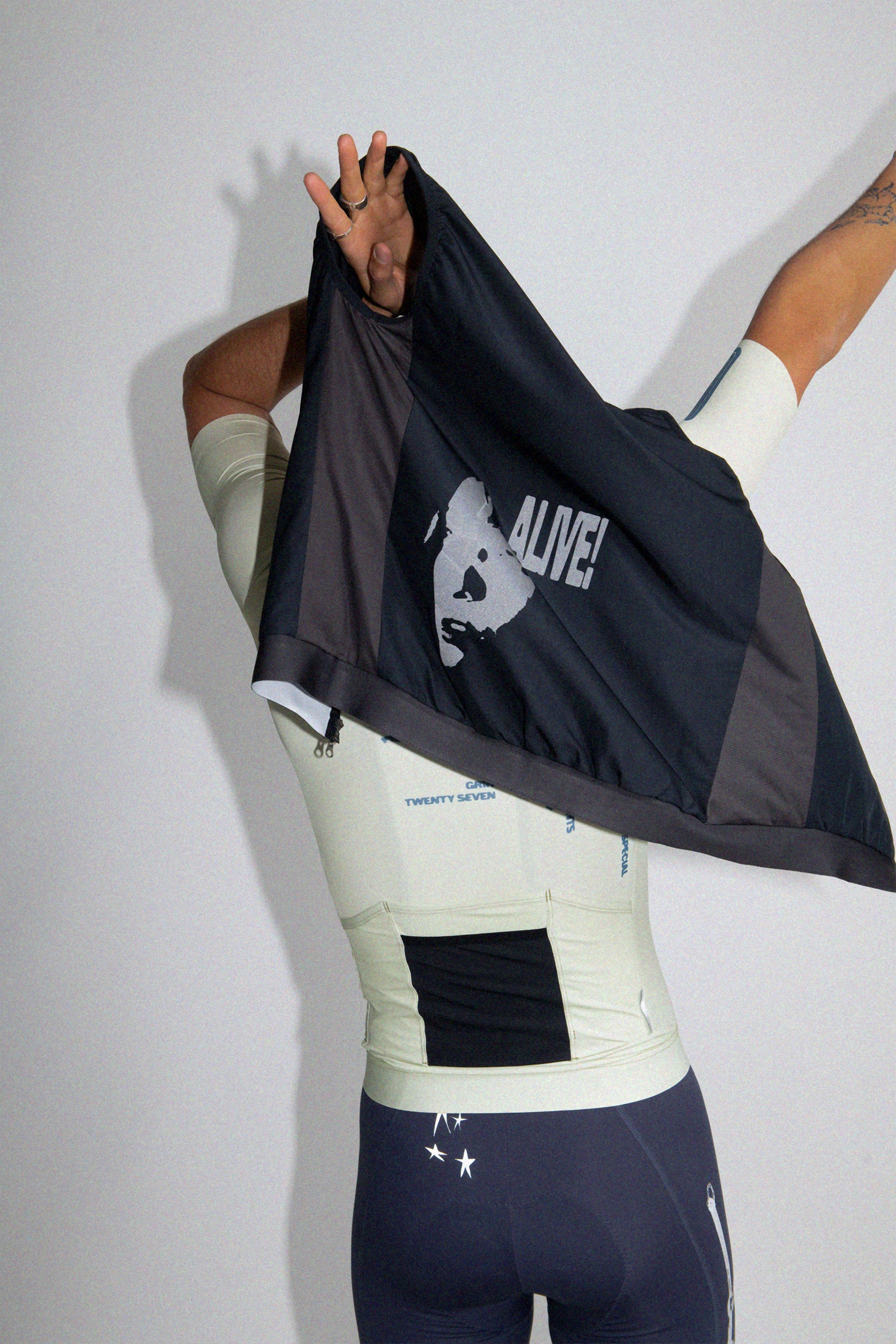 ALIVE! Gilet