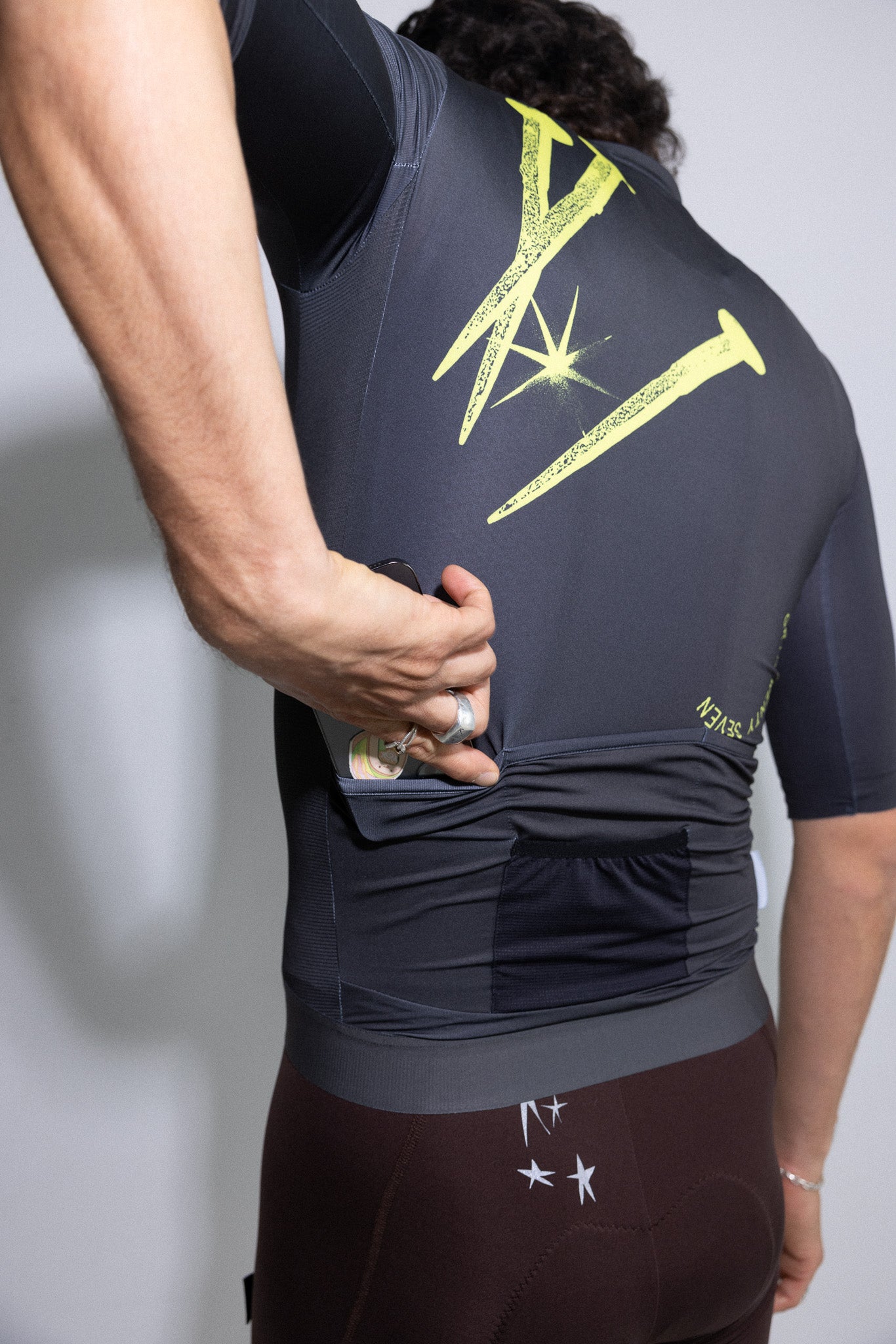 'Bare Fists' Aero Jersey